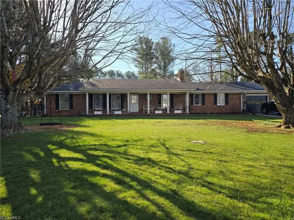 168/1685 Highland Hill Dr, Jefferson, NC 28640