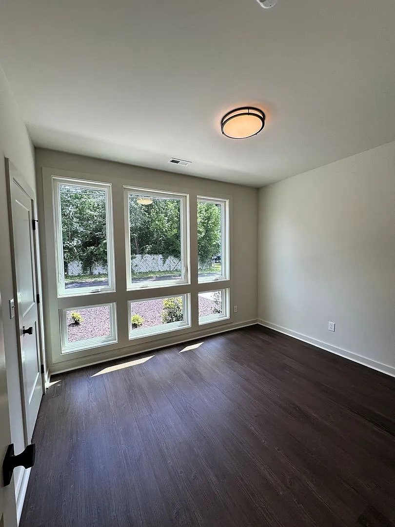 September Special- Now Only $1,695 per month — Photo 4