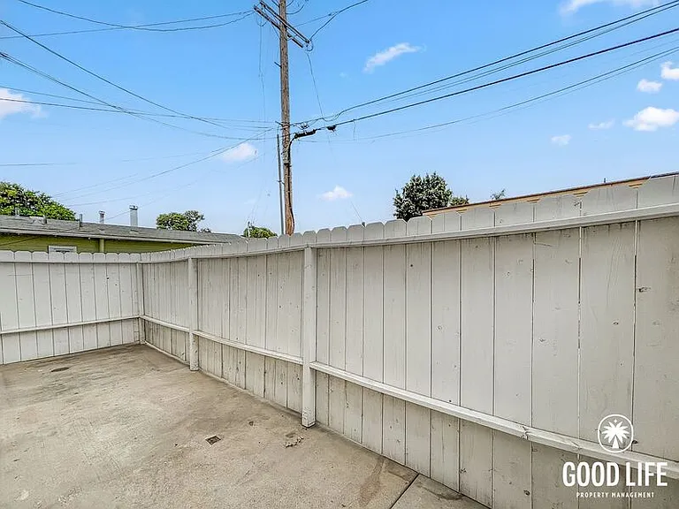 4379 McClintock St #B — Photo 17