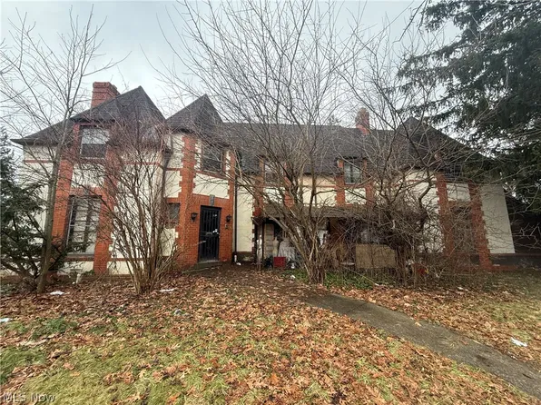 16321 Stockbridge Ave, Cleveland, OH 44128