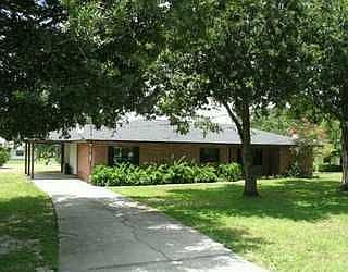 1st image of 2185 Belaire Dr