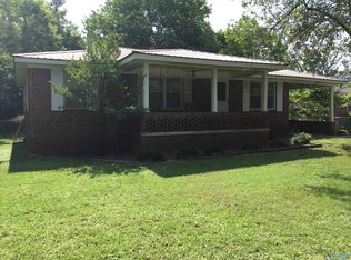 1120 Larry St, Glencoe, AL 35905
