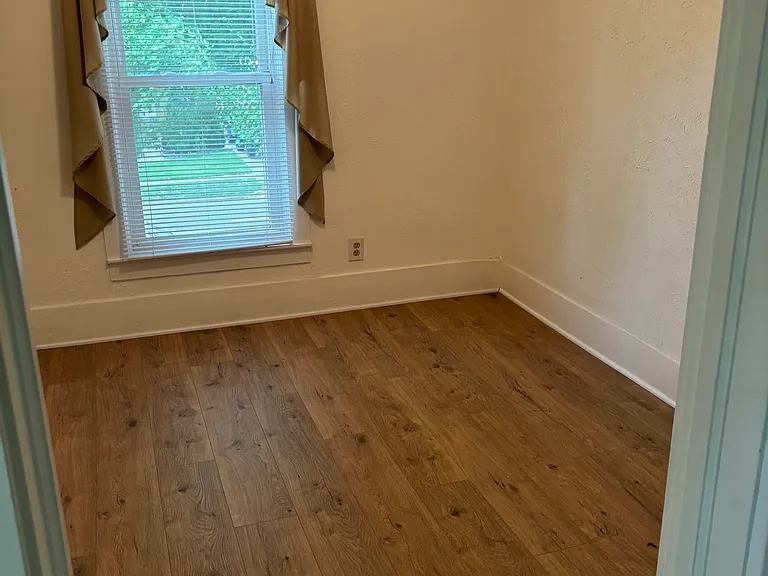 Upstairs Bedroom 2