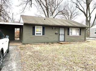 8616 Graham Ln, Saint Louis, MO 63134