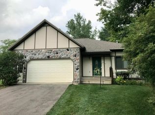 406 Vienna Ln, Fremont, MI 49412