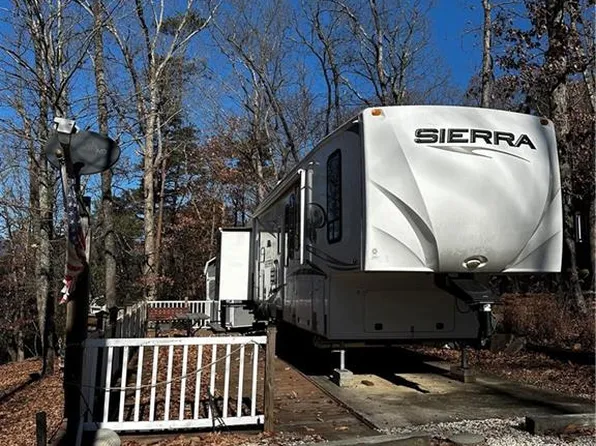 600 Dogwood Cir, Hays, NC 28685