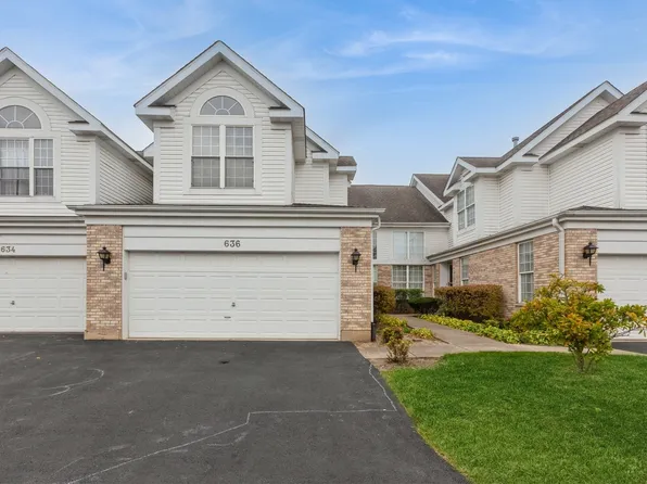 636 Citadel Dr, Westmont, IL 60559
