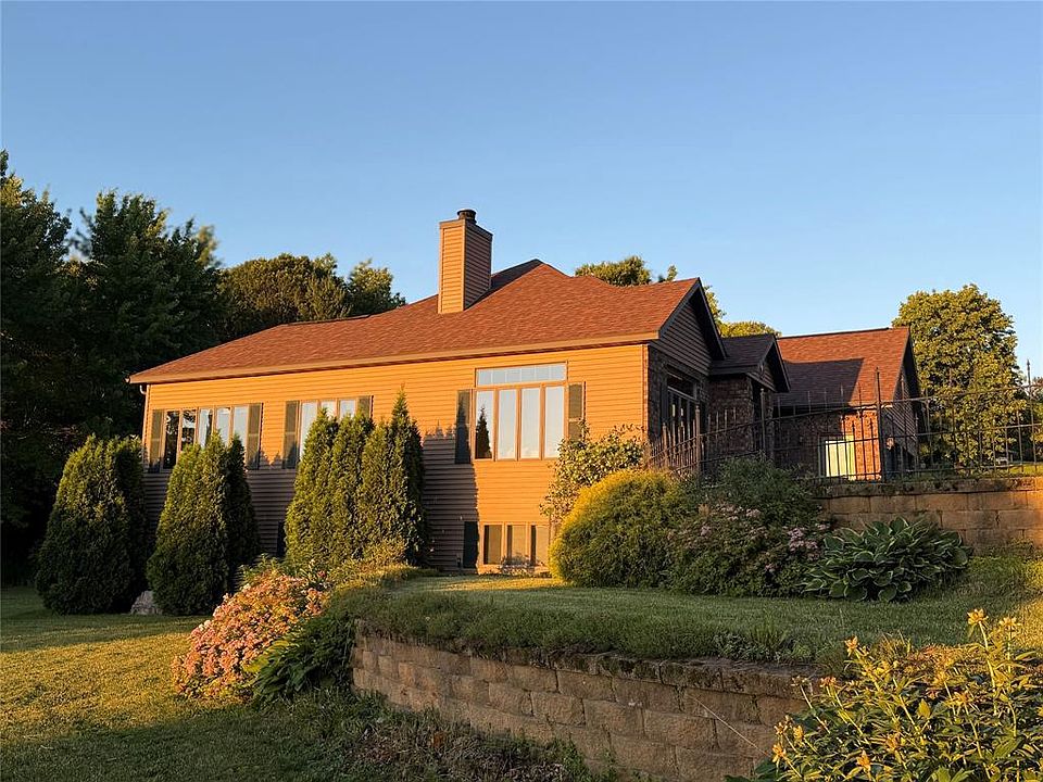 1st image of W2328 Highland Drive