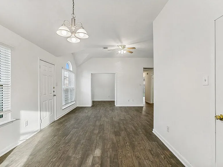 Sterling Green Village & Sheldon Ranch Apartments — Photo 21