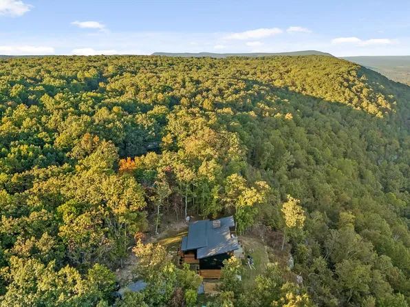 895 Hidden Brow Rd, Menlo, GA 30731