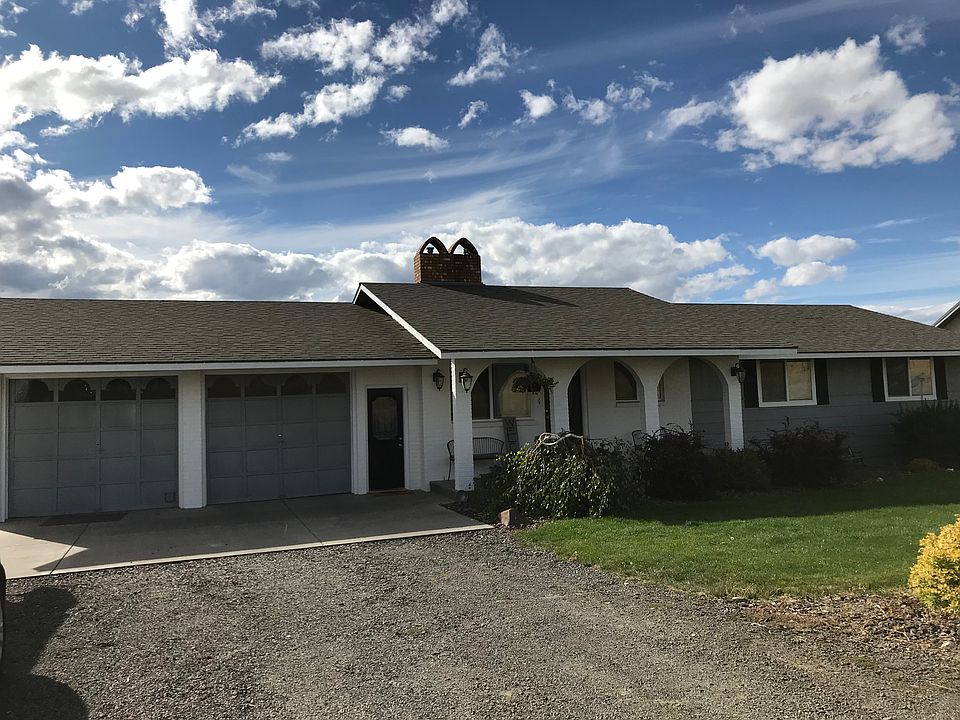 2nd image of 304 Pace Ave