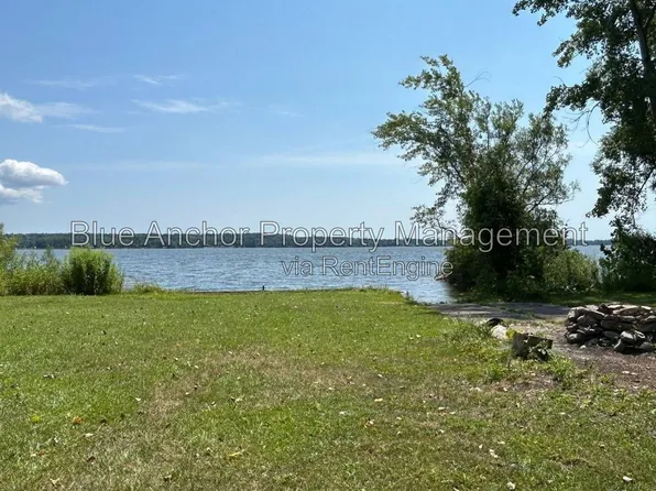 628 Old Highway 2 APT E, Quinte West, ON K8V 5P5