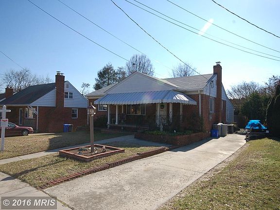 Ample Driveway for off street parking