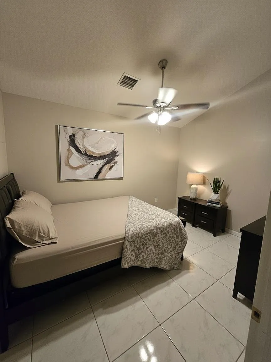 4 bed, 3.0 bath, 2400 sqft, $1,274 — Photo 1