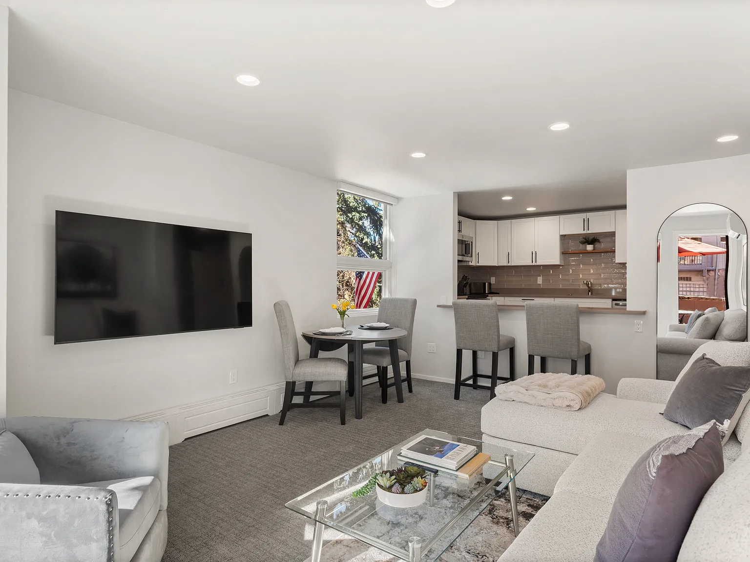 1 bed, 850 sqft, $9,500 — Photo 3
