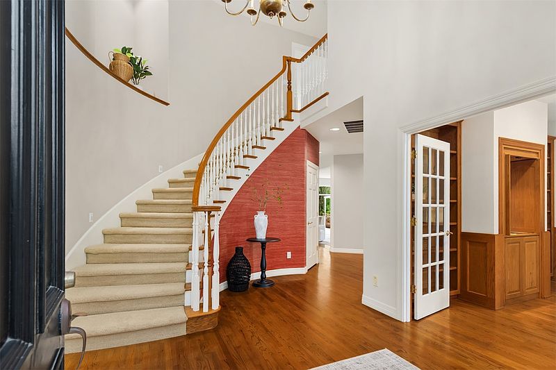 3rd image of 1176 Alexander Place NE