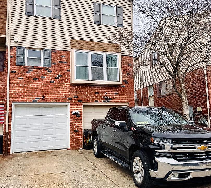 2nd image of 9330 Neil Rd #A