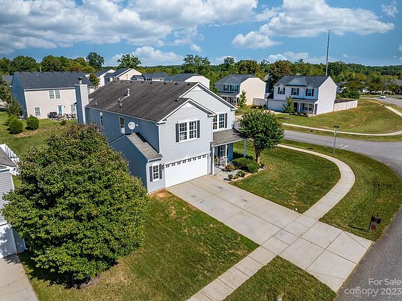 3rd image of 147 Olivia Ln