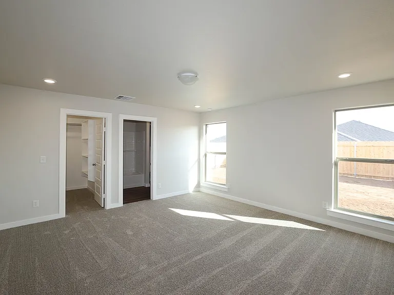 3003 Swenson St — Photo 17
