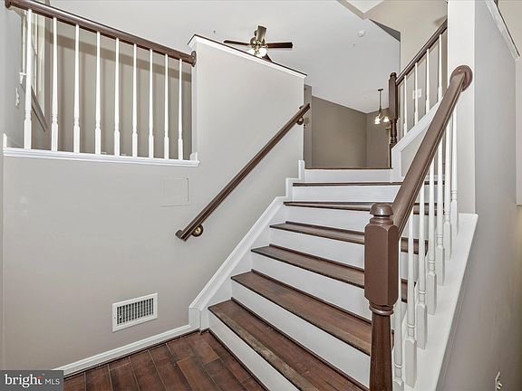 4th image of 133 Persimmon Cir