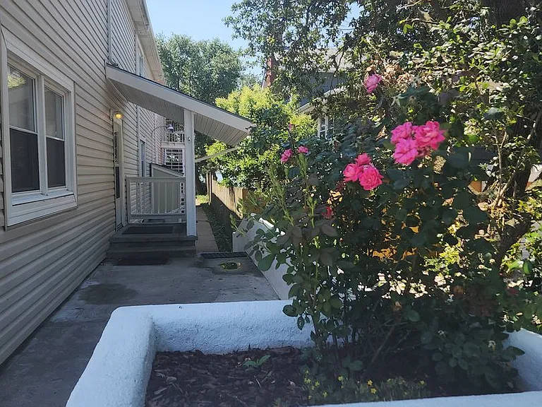 1331 Bayville St — Photo 12