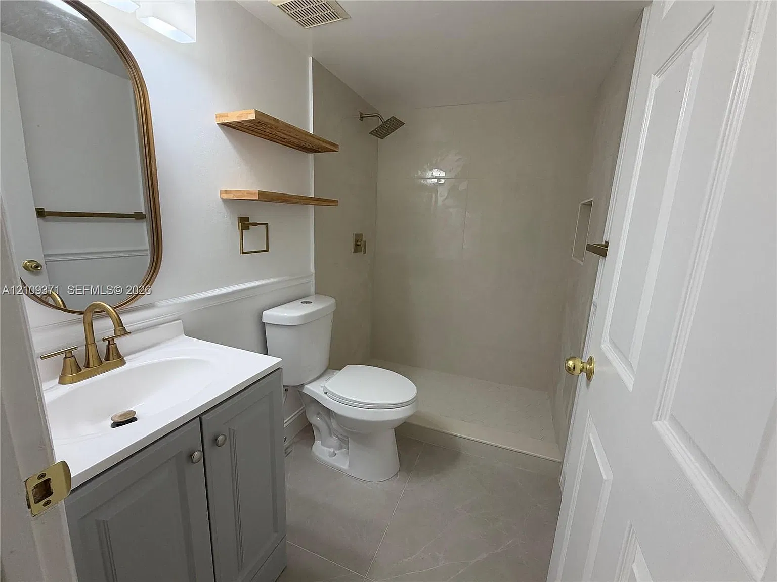 Waterview Condo — Photo 3
