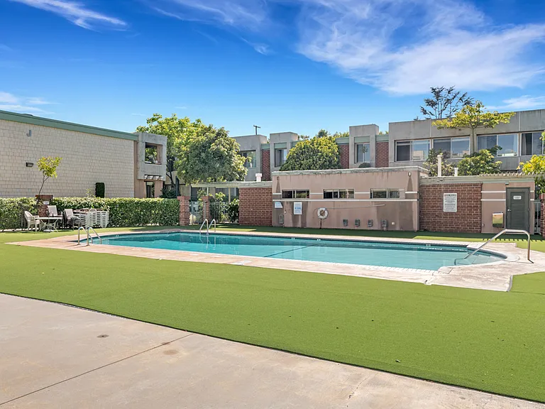 5301 Balboa Blvd #Q302 — Photo 34