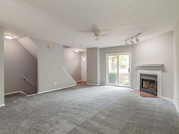 5th image of 143 Carrowmoor Ct