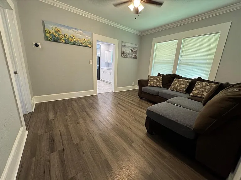 1571 S Myrtle Ave — Photo 25