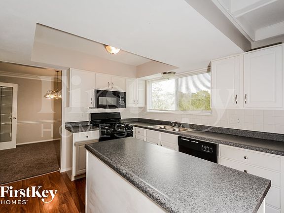 4th image of 920 Tree Trails Ln