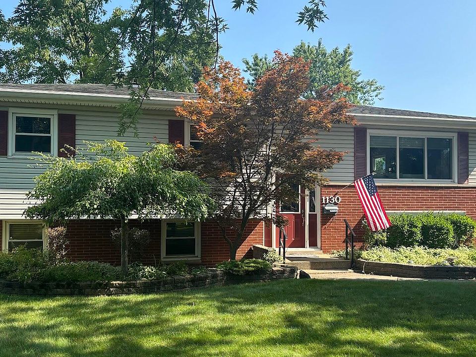 1st image of 1130 W 10th Pl