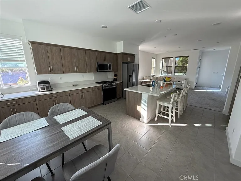 2317 W Broadway #35 — Photo 10