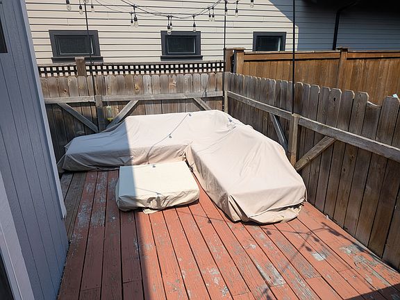 5th image of 400 NW Staats St