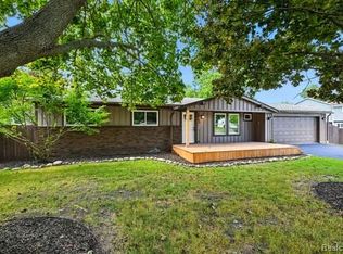 2863 Ravenglass Rd, Waterford, MI 48329