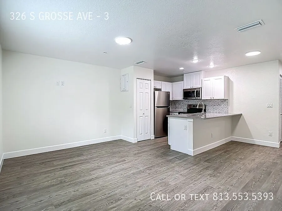 326 Grosse Ave #3