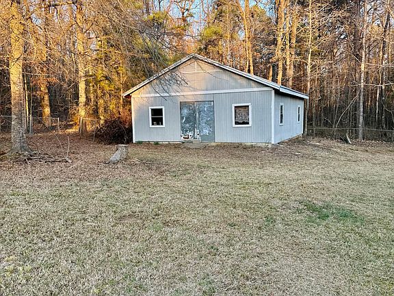 3rd image of 722 Petree Clark Rd