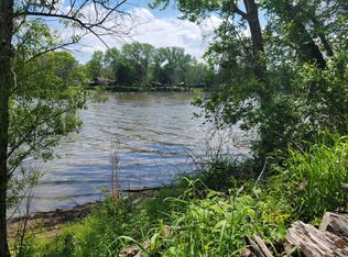 W5800 Wendorf Ln, Jefferson, WI 53549