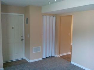 4713 Switzer St, Shawnee, KS 66203