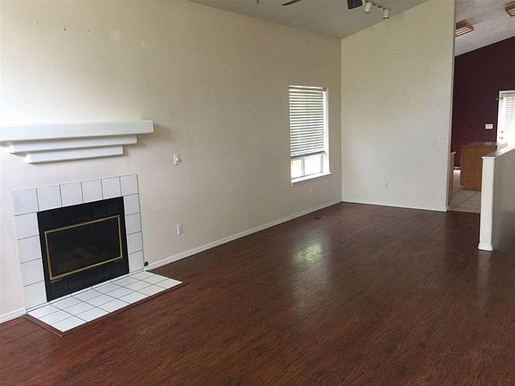 2nd image of 413 Poplar Dr
