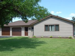 668 2nd Ave, Brewster, MN 56119