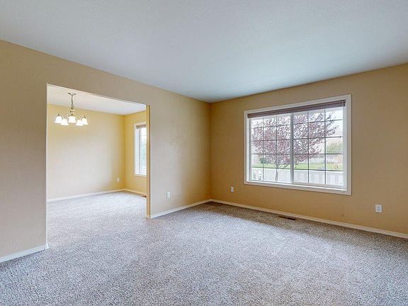 2nd image of 6119 Leicester Ln