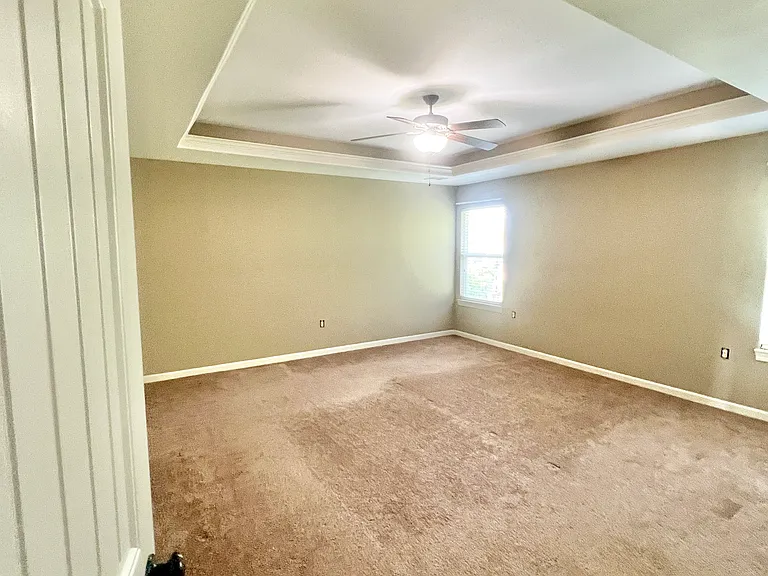 604 Harland Dr — Photo 9