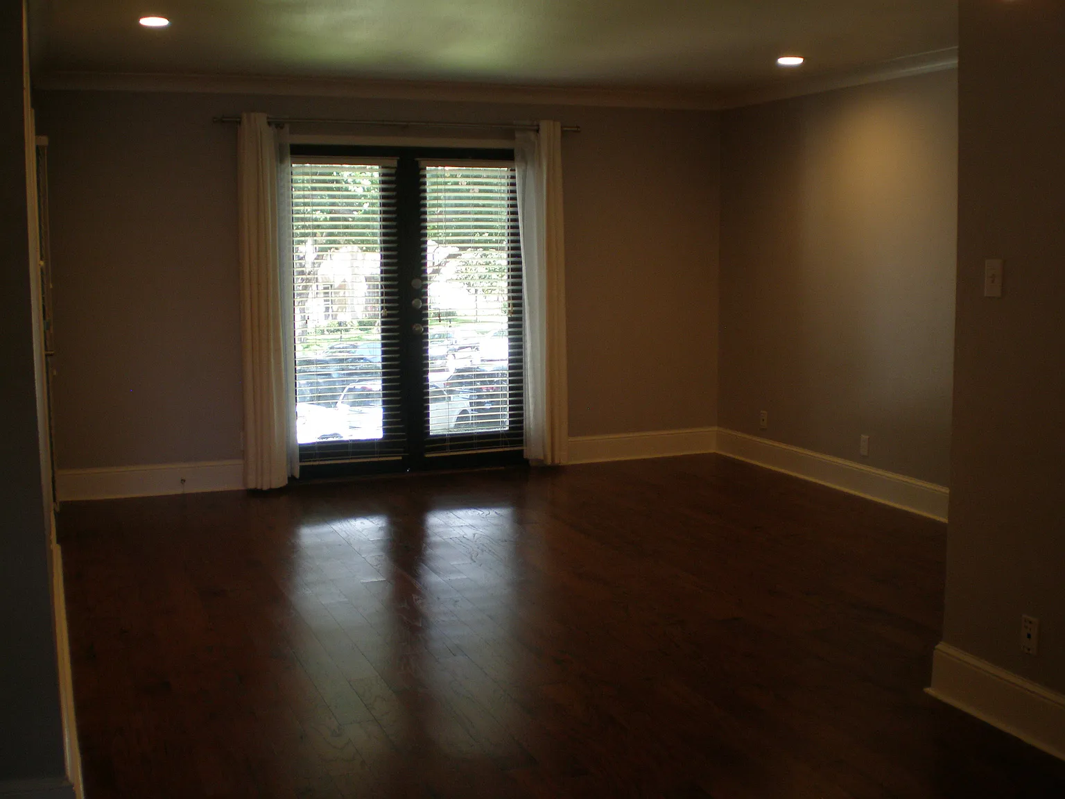 2 bed, 949 sqft, $1,700 — Photo 4
