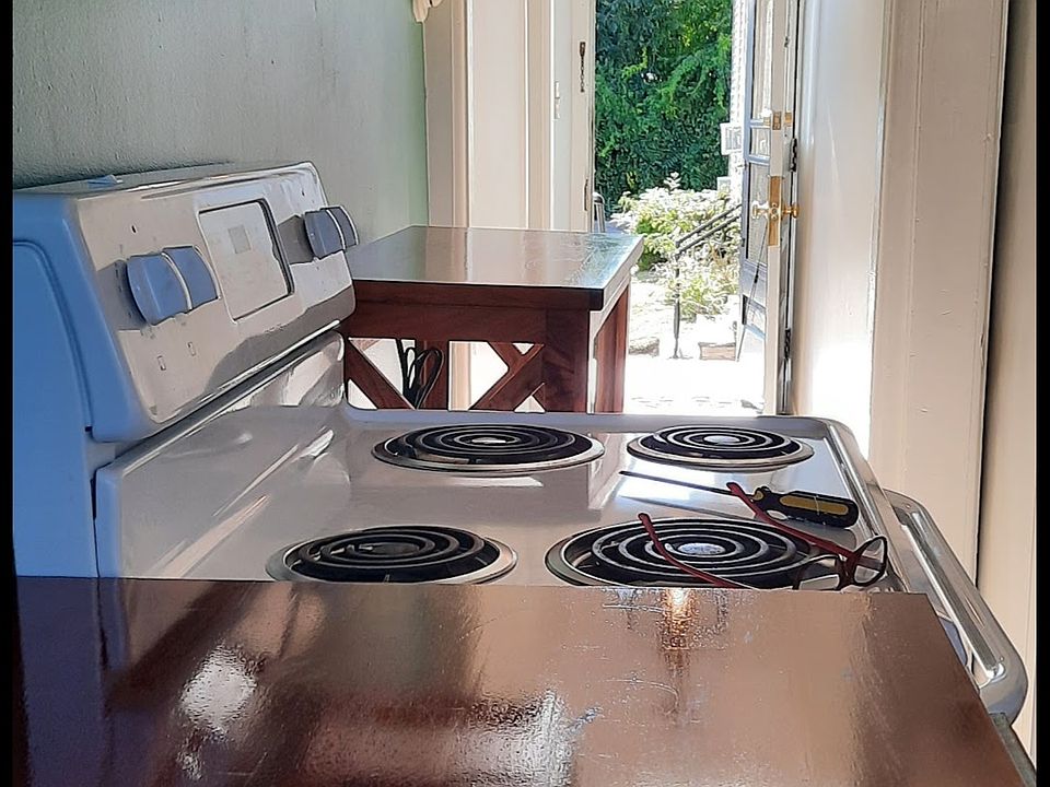 1st image of 4 Crossfield St #5