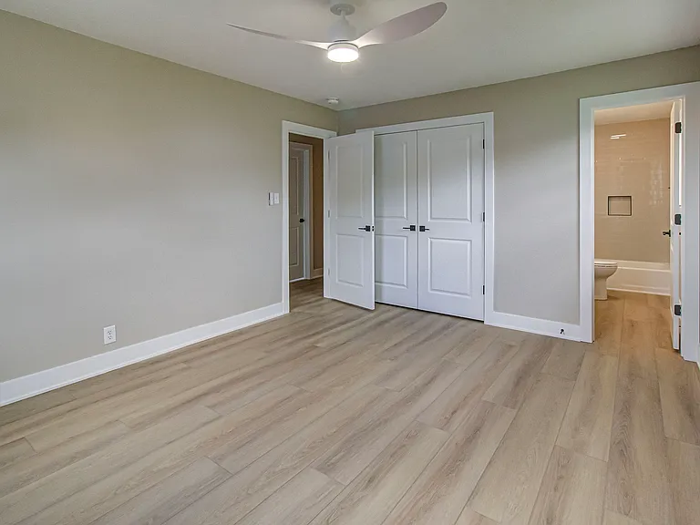 9521 Mobile Dr — Photo 23