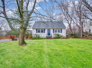 20 1st Ave, Enfield, CT 06082