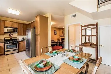6601 Woodley Ave #6 — Photo 5
