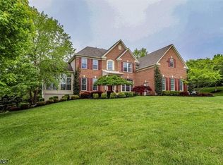 2 Wingover Farm Ct, Flemington, NJ 08822