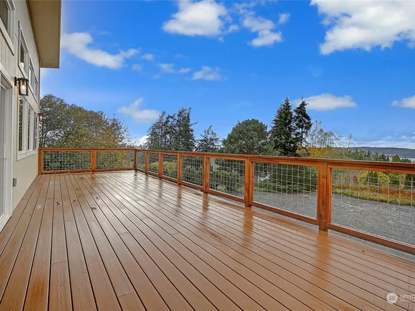 694 Island View Drive, Camano Island, WA 98282