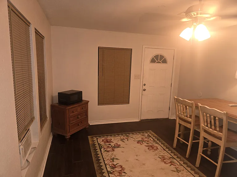 1415 N T St #2 — Photo 7